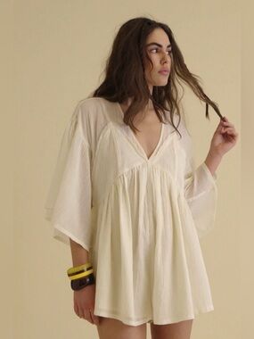 Free People Dalia Romper in Cream. NWT XS Cream lightweight romper